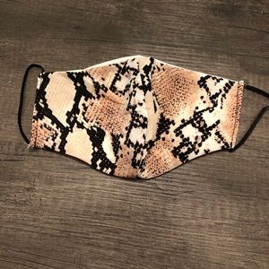 Snakeskin print face masks 5 pack